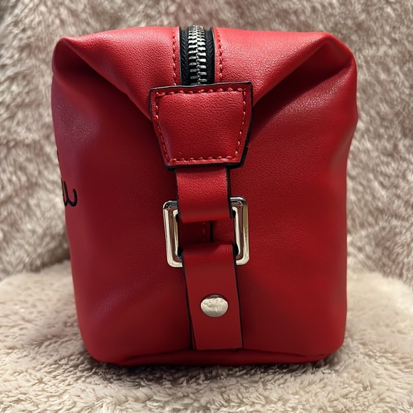 KENDALL + KYLIE Make up bag - Picture 5 of 9